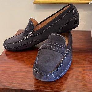 Men’s Rockport loafer in dark blue suede- size 10